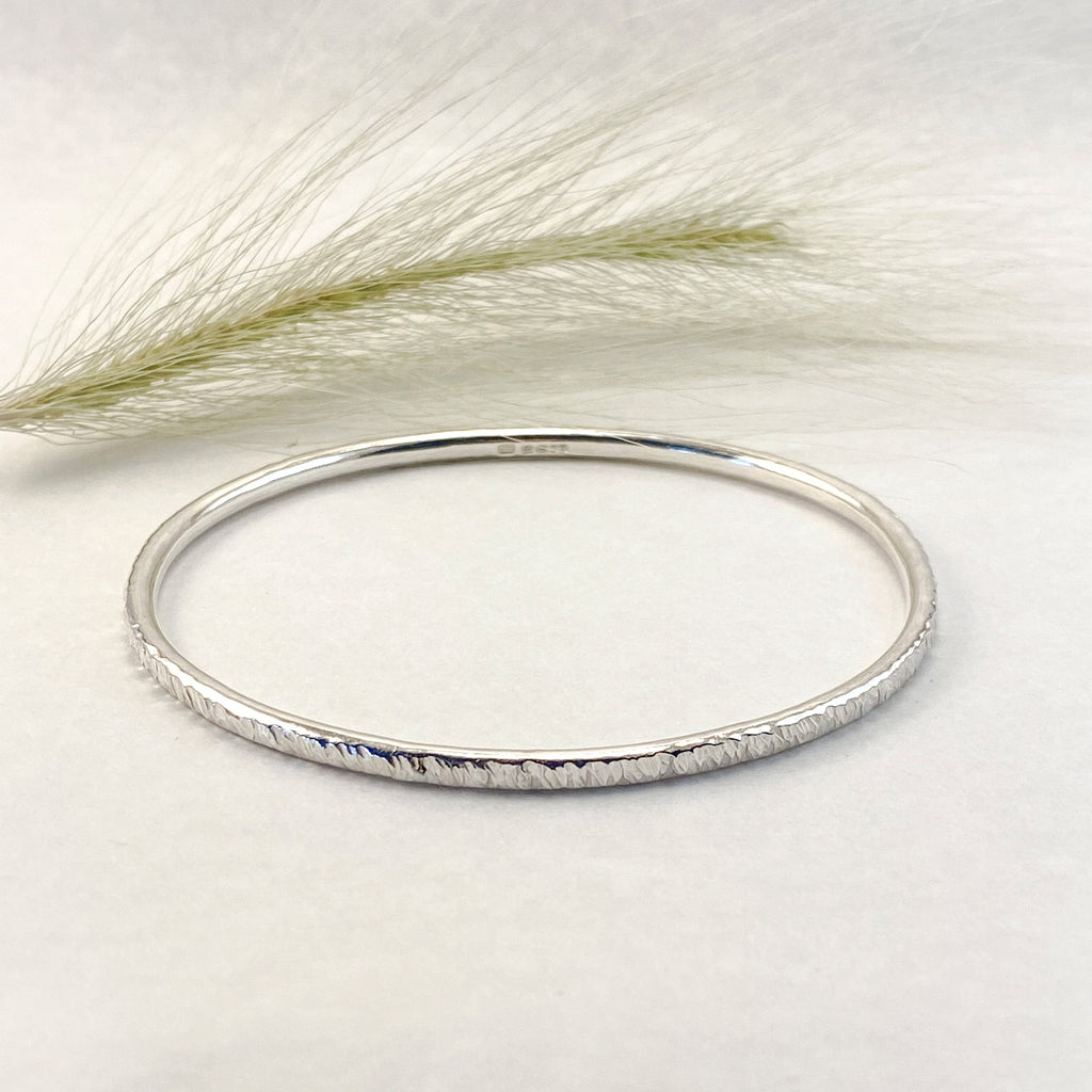 Sophie Thomas Jewellery - Sterling Silver Oval Bangle 3mm- Textured - Nosek's Just Gems