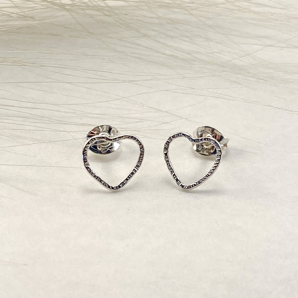 Sophie Thomas Jewellery - Sterling Silver Textured Heart Stud Earrings - Nosek's Just Gems